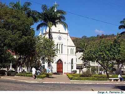 IGREJA MATRIZ POR JORGE A FERREIRA JR - PIRABA - MG