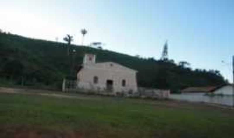 POAIA-MG-IGREJA NO DISTRITO DE GRAMINHA-FOTO:JAQUES - POAIA - MG