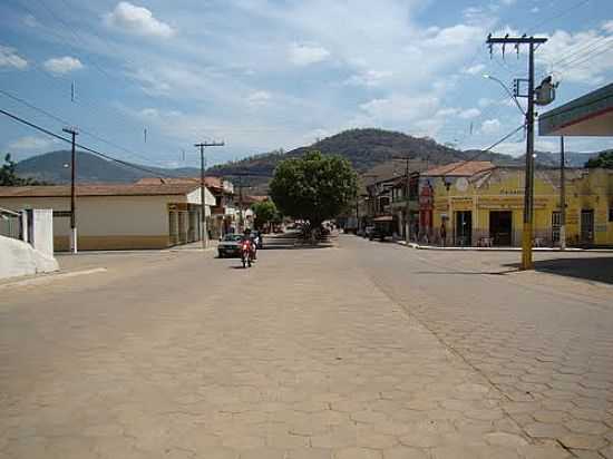 CENTRO DA CIDADE DE POCRANE-FOTO:JAIRONUNES - POCRANE - MG