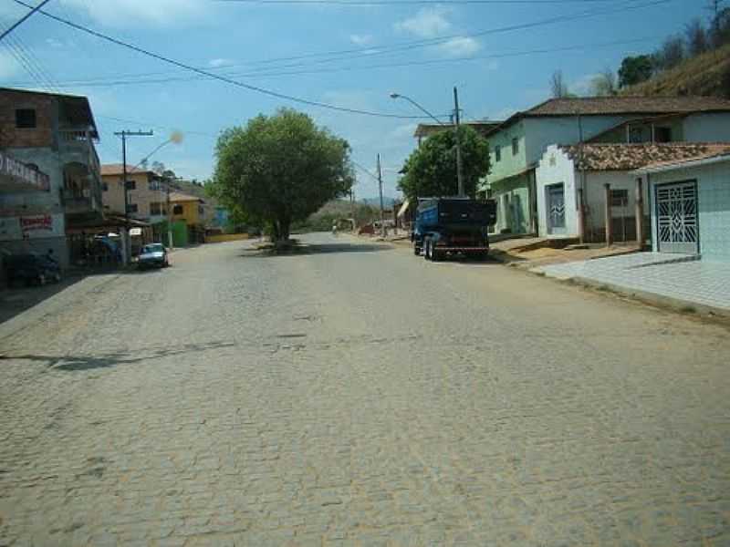 POCRANE-MG-RUA DA CIDADE-FOTO:JAIRONUNES - POCRANE - MG