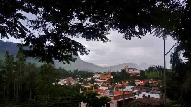 CHUVA NO COMEO DA TARDE - SABRINA CAMILO, POR SABRINA CAMILO - PONTE ALTA DE MINAS - MG