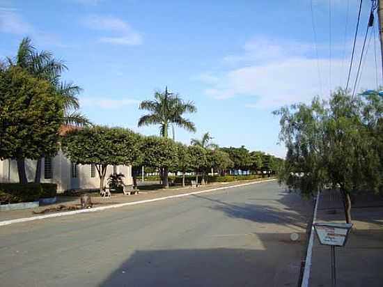 CENTRO DA CIDADE-FOTO:RUBENS13  - PONTO CHIQUE - MG