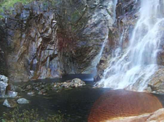 CACHOEIRA DO SERRADO, POR WEVERTON LUCAS - PORTEIRINHA - MG