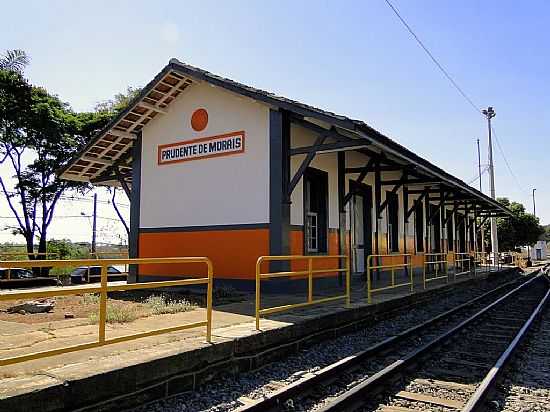 PRUDENTE DE MORAIS-MG-ESTAO FERROVIRIA-FOTO:AFRNIO HUMBERTO PORCARO B - PRUDENTE DE MORAIS - MG