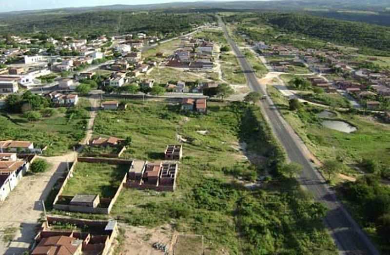 ARACATU-BA-VISTA AREA-FOTO:WWW.BRUMADOAGORA.COM.BR - ARACATU - BA