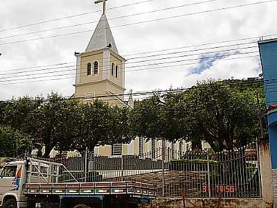 IGREJA CATLICA POR VANDERI DALFIOR - QUATITUBA - MG