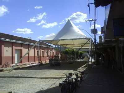 PREPARAO PARA O CARNAVAL, POR SAUL KNOP ZINATO GONALVES - RAUL SOARES - MG