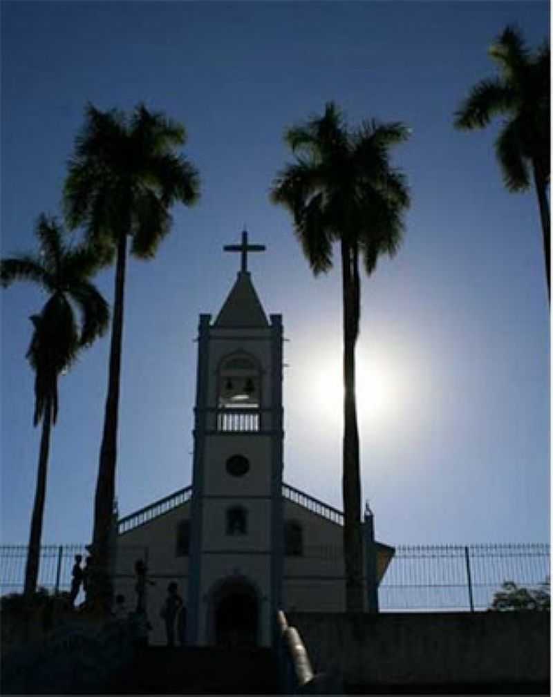 RECREIO-MG-IGREJA DE N.SRA.DA CONCEIO-FOTO:OLHANDODAJANELADOTREM. - RECREIO - MG