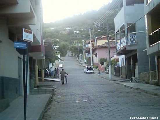 RUA CENTRAL DE RESPLENDOR-MG-FOTO:NANDO CUNHA - 1 - RESPLENDOR - MG