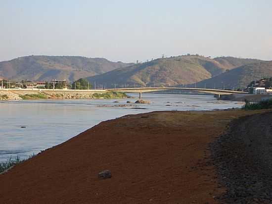 VISTA DA PONTE SOBRE O RIO DOCE EM RESPLENDOR-MG-FOTO:TEDD SANTANA - RESPLENDOR - MG