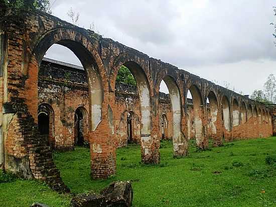 ARCOS DAS ANTIGAS OFICINAS - RIBEIRO VERMELHO - MG