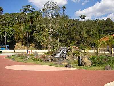 PRAA PREFEITO MILTON GONALVES DOS SANTOS POR UBIRAJARA BARBOSA - RIO ACIMA - MG