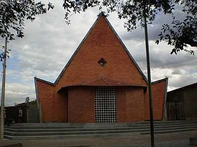 IGREJA DO BOM JESUS
FOTO HBIO - RIO DO PRADO - MG