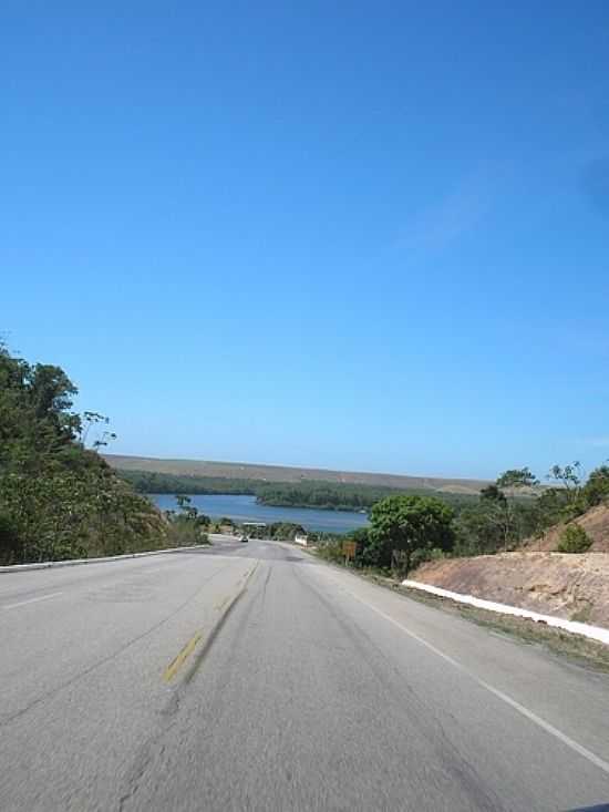 RIO SO MIGUEL AO FUNDO-FOTO:MARCELO PARISE PETAZ - BARRA DE SO MIGUEL - AL