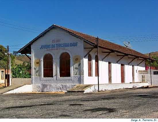 ANTIGA ESTAO,HOJE CLUBE EM RIO NOVO-MG-FOTO:JORGE A. FERREIRA JR - RIO NOVO - MG