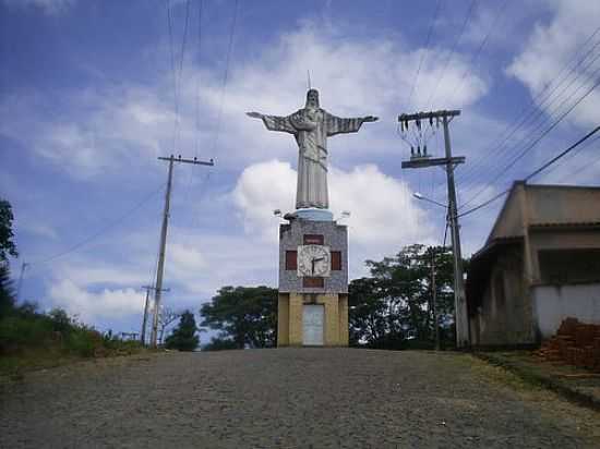 RELGIO E CRISTO EM RIO NOVO-FOTO:JOO WALFRIDO - RIO NOVO - MG