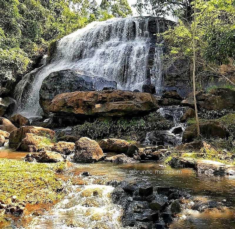 CACHOEIRA DO ITU -
RIO NOVO -ZONA DA MATA 
FOTOGRAFIA DE BRUNNO MORAES - RIO NOVO - MG