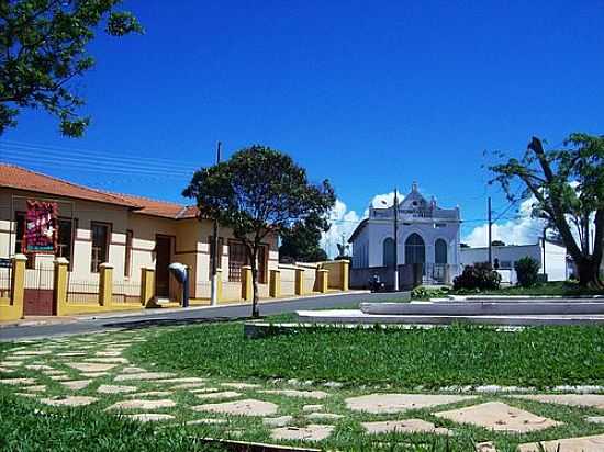 PRACINHA EM RIO PARANABA-FOTO:NEIDE OLIVEIRA - RIO PARANABA - MG