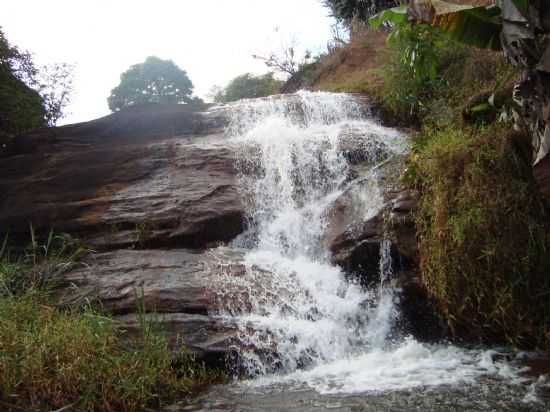 CACHOEIRA AZUL (BAIRRO ESTIVA), POR MARCOS - RIO PIRACICABA - MG