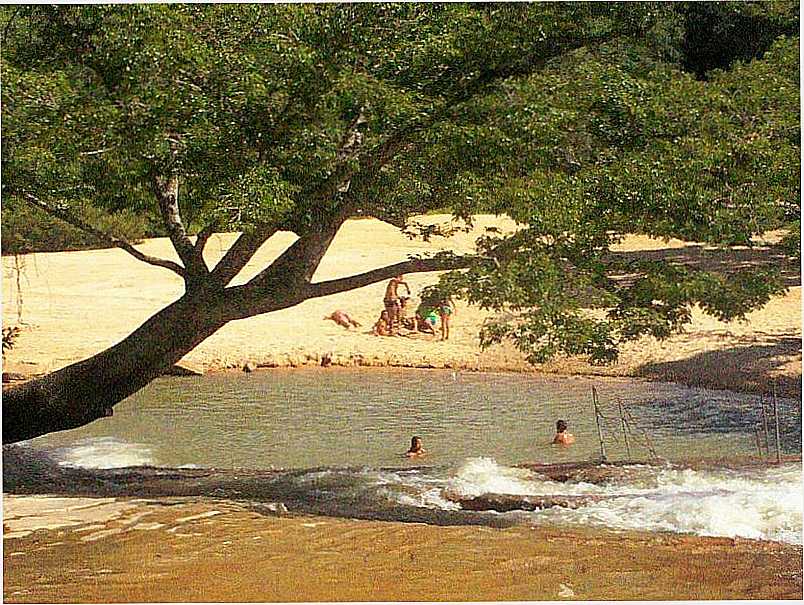 RITPOLIS-MG-PRAIA E CACHOEIRA DO JABURU-FOTO:ANDR SALIYA - RITPOLIS - MG