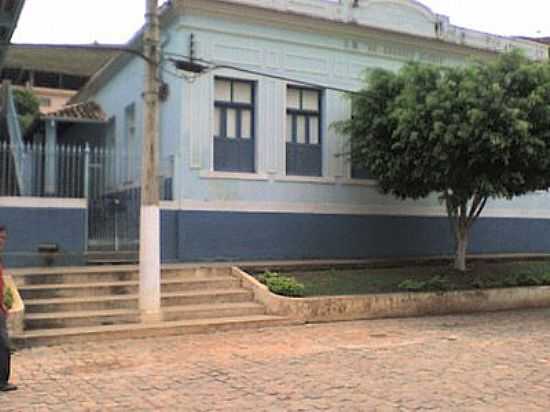 ESCOLA MUNICIPAL PROFESSOR AUGUSTO GLRIA - ROCHEDO DE MINAS - MG