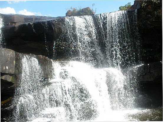 RODIA, POR ADRIANA CAMPOS - RODEADOR - MG