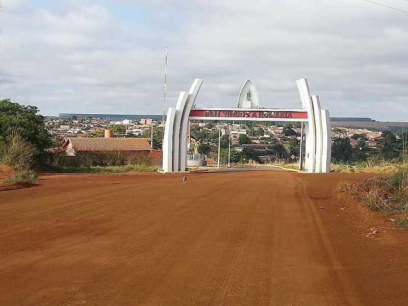 ROMARIA-MG-PRTICO DE ENTRADA DA CIDADE-FOTO:WWW.LUIZHUMBERTOCARNEIRO.COM.BR - ROMARIA - MG