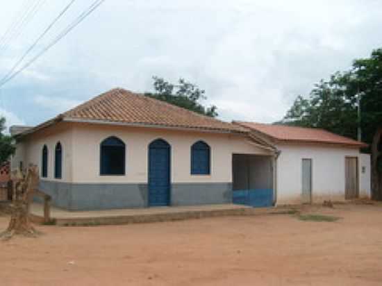 CASAS EM ROSEIRAL-FOTO:AZIEL JULIAO DE OLIV - ROSEIRAL - MG