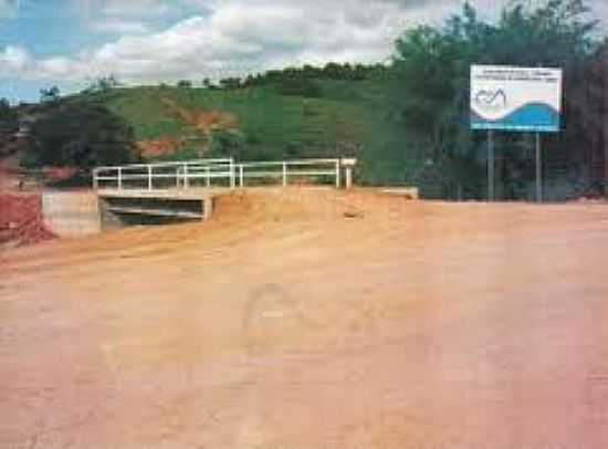 PONTE NO DISTRITO DE ROSEIRAL-FOTO:MUTUMNET. - ROSEIRAL - MG