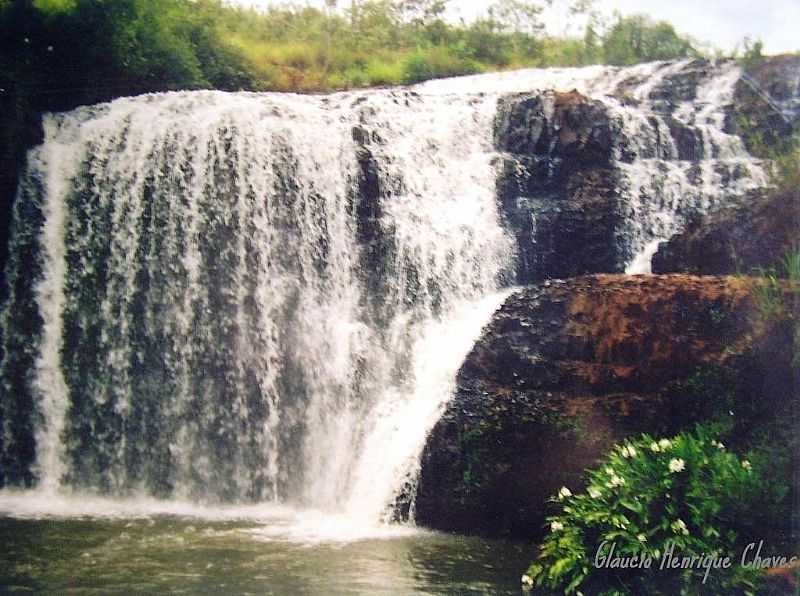 SACRAMENTO-MG-CACHOEIRA DO CSAR-FOTO:GLAUCIO HENRIQUE CHAVES - SACRAMENTO - MG