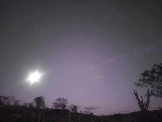NOITE DE LUAR, POR TATTIENNY - SANTA CRUZ DE SALINAS - MG