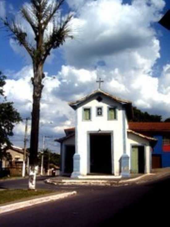 CAPELA DO BONFIM EM SANTA LUZIA-FOTO:GUI TORRES - SANTA LUZIA - MG