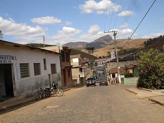 RUA DE SANTA MARGARIDA-FOTO:DANIELA HERDY PEDROS  - SANTA MARGARIDA - MG