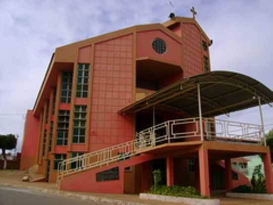 IGREJA-FOTO:GILDAZIO FERNANDES [PANORAMIO] - SANTA MARIA DO SUAU - MG