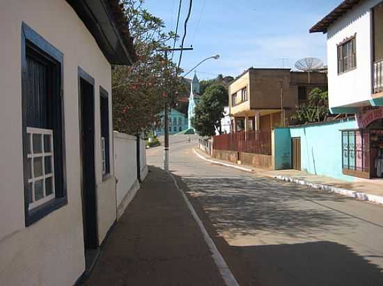 RUA DA IGREJA EM SANTA MARIA DO SUAUI-MG-FOTO:MARCELO_MACEDO - SANTA MARIA DO SUAU - MG