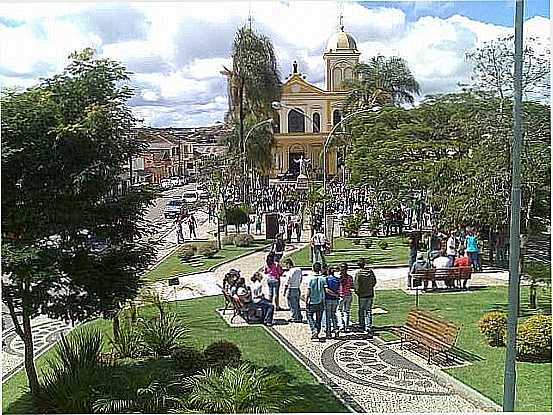 SANTA RITA DE CALDAS-MG-PRAA DA MATRIZ-FOTO:GKNEDO - SANTA RITA DE CALDAS - MG