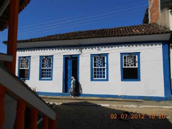 CASA COLONIAL DE 1882, POR MERCIA SILVA - SANTA RITA DE JACUTINGA - MG