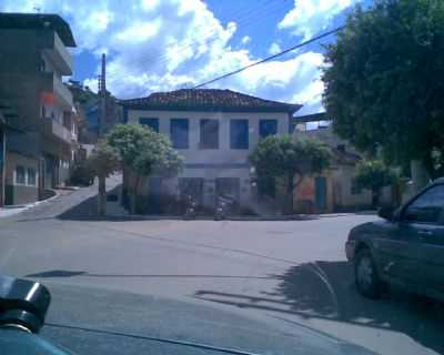 AV DOS PIONEIROS COM RUA DO CAPARA, POR OLGA SIMES - SANTA RITA DE MINAS - MG
