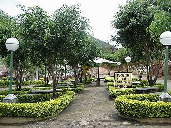PRAA DA MATRIZ - SANTA RITA DO ITUETO - MG