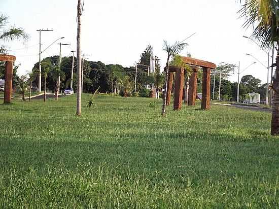 SANTA VITRIA-MG-ENTRADA DA CIDADE-FOTO:ESPIRITO_DEPORCO_SV - SANTA VITRIA - MG