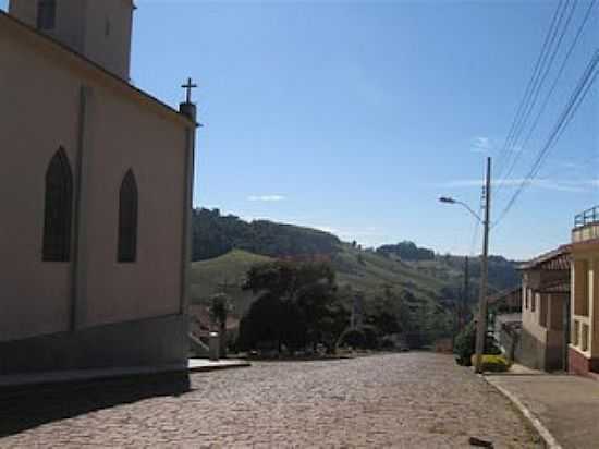 LATERAL DA IGREJA DE SANTANA DE CALDAS-FOTO:OSTRANSFERS - SANTANA DE CALDAS - MG