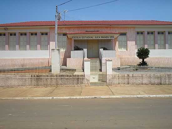 ESCOLA ESTADUAL JUCA MANDU-FOTO:GUARDIAODOCERRADO  - SANTANA DE PATOS - MG