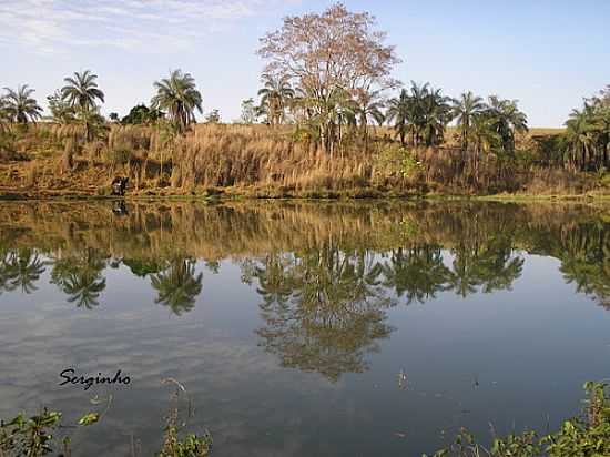 LAGO E REFLEXO-FOTO POSTADA POR:GUARDIAODOCERRADO - SANTANA DE PATOS - MG