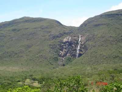 CACHOEIRA DOS INHAMES, POR CLIO NEVES - SANTANA DE PIRAPAMA - MG