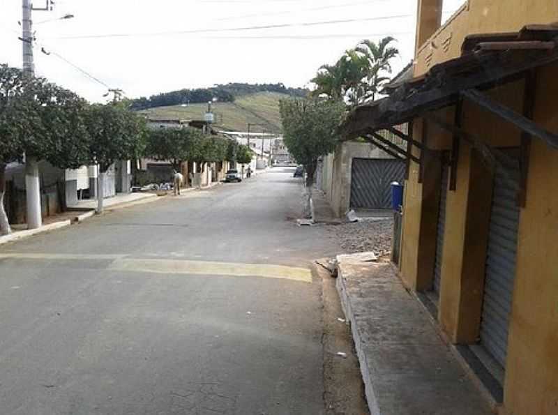 SANTANA DO CAMPESTRE-MG-RUA DA CIDADE-FOTO:JOSEMARIARODRIGUES.COM.BR - SANTANA DO CAMPESTRE - MG