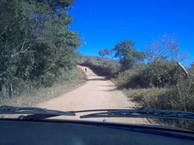 DE PIEDADE PARA SANTANA, POR RENATO AUGUSTO VELHO - SANTANA DO GARAMBU - MG