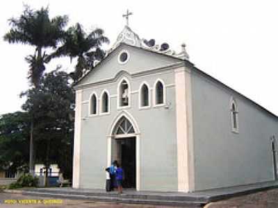 IGREJA DE SANTANA-FOTO:VICENTE A. QUEIROZ - SANTANA DO JACAR - MG