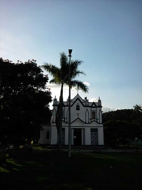 ENTARDECER EM SANTO ANTNIO DE VARGEM ALEGRE-FOTO:EMERSON SILVA - SANTO ANTNIO DA VARGEM ALEGRE - MG