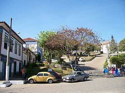 CENTRO POR RAFAEL MADEIRA - SANTO ANTNIO DO AVENTUREIRO - MG