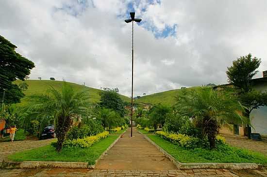 SANTO ANTNIO DO GLRIA-MG-LINDA PRAA-FOTO:SGTRANGEL - SANTO ANTNIO DO GLRIA - MG